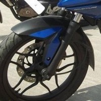 Pulsar AS 200 Front Wheel Lock