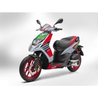 Aprilia Sr 150 Front Quarter View
