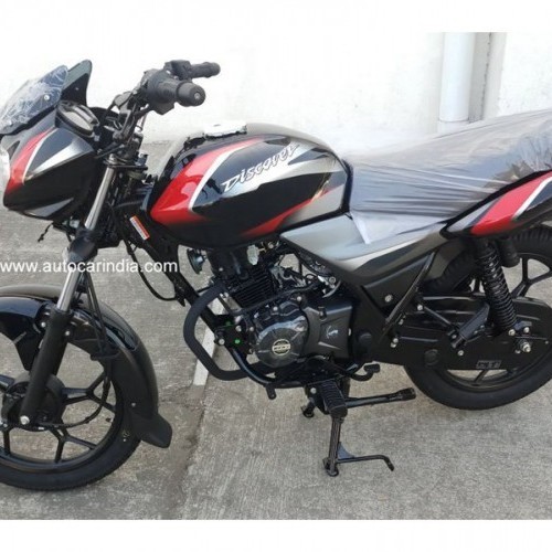 Bajaj Discover 110 Side Quarter View 1