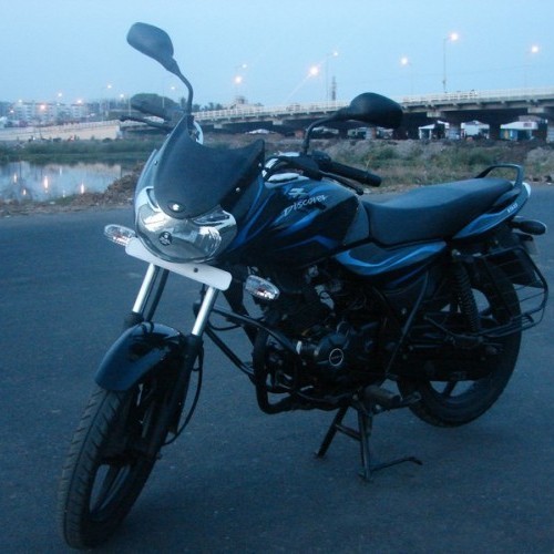 Bajaj Discover150 4