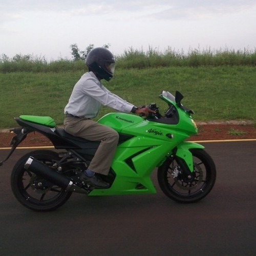Bajaj Ninja 17