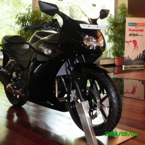 Bajaj Ninja 27