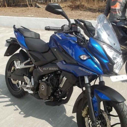 Bajaj Pulsar As 200 Full View