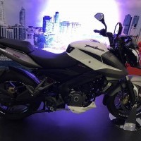 Bajaj Pulsar 200ns Fi 1