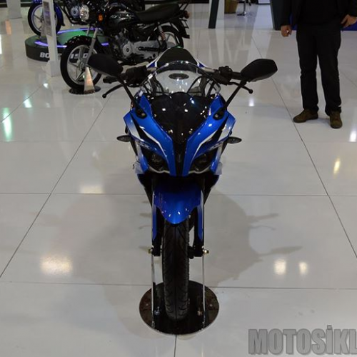 Bajaj Pulsar 200ss Blue Colour Front Full View