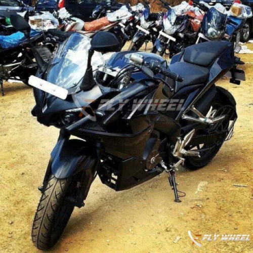 Bajaj Pulsar 200ss Front View
