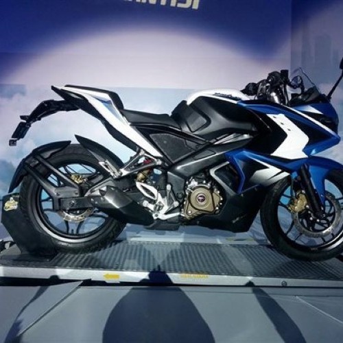 Bajaj Pulsar 200ss Side View Launch