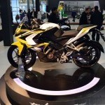 Bajaj Pulsar 200ss Yellow Side View