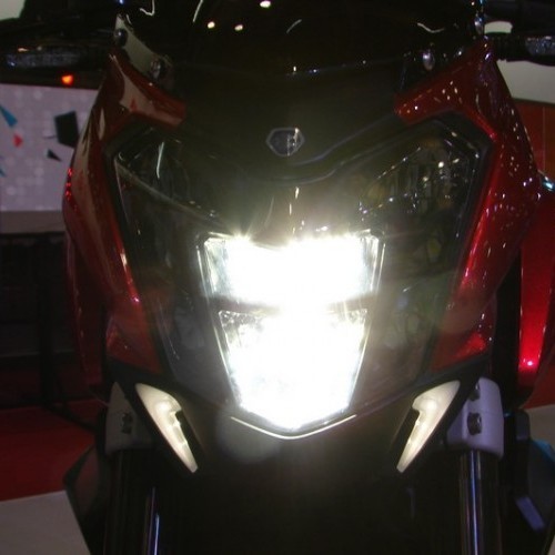 Bajaj Pulsar 400cs 40
