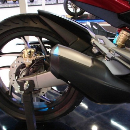 Bajaj Pulsar 400cs 44
