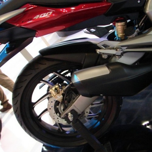 Bajaj Pulsar 400cs 46