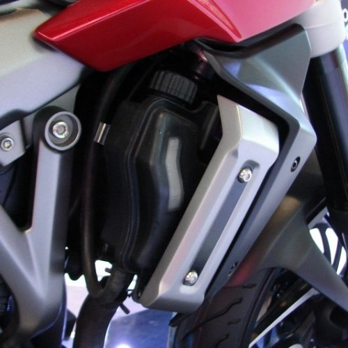 Bajaj Pulsar 400cs 48