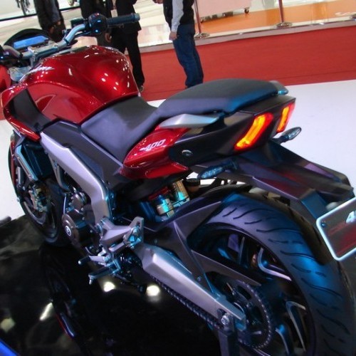 Bajaj Pulsar 400cs 51