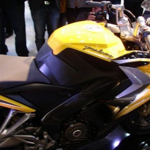 Bajaj Pulsar 400 Ss 04