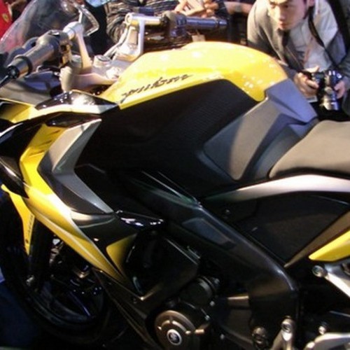 Bajaj Pulsar 400 Ss 10