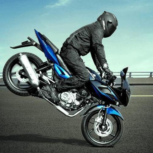 Bajaj Pulsar220cc Test Drive 02