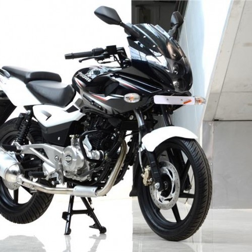 Bajaj Pulsar220dtsi 1