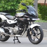 Bajaj Pulsar220dtsi 3