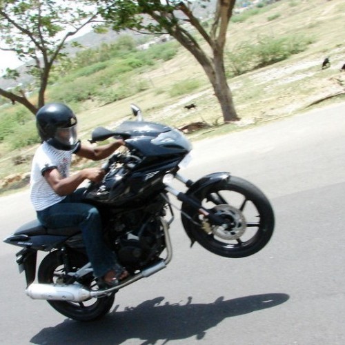 Bajaj Pulsar220 17