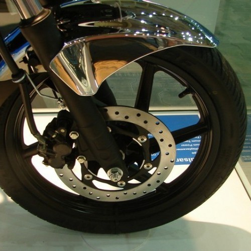 Bajaj Pulsar220 9