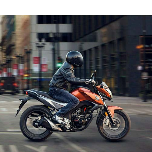 Honda Cb Hornet 160r Riding Picture