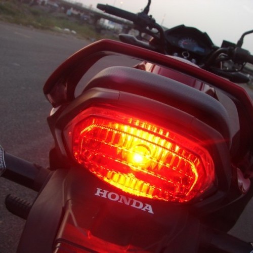 Hondamotorcycle Cbunicorndazzler 69