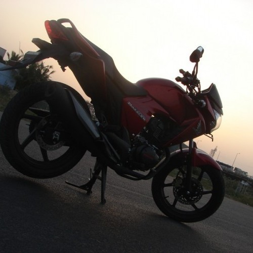 Hondamotorcycle Cbunicorndazzler 89