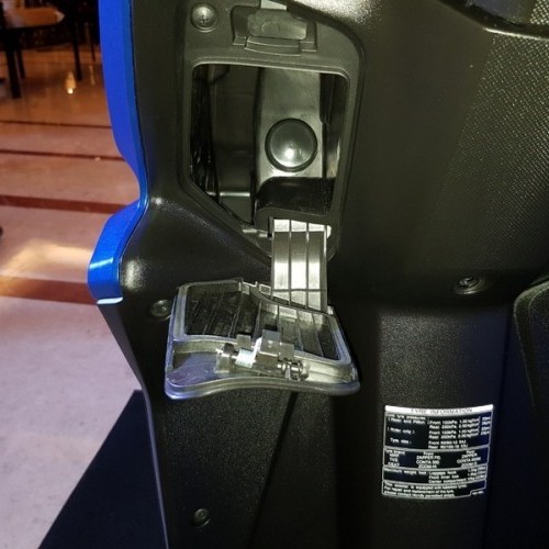 Honda Grazia Launch Blue Mobile Holder