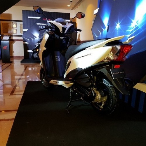 Honda Grazia White Rear Left Quarter