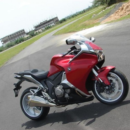 Honda Vfr1200f 14