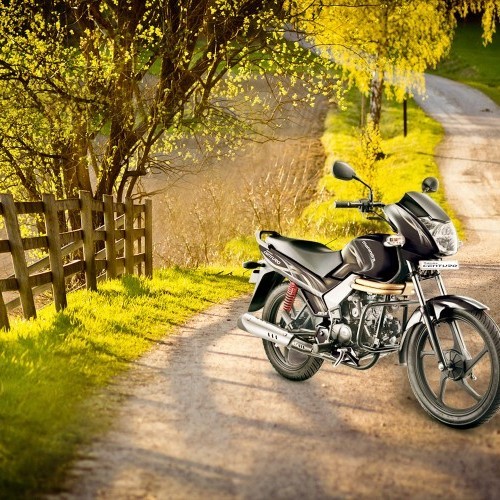 Mahindra Centuro Front Quarter View