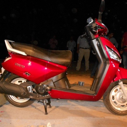 Mahindra Gusto 110cc Side View