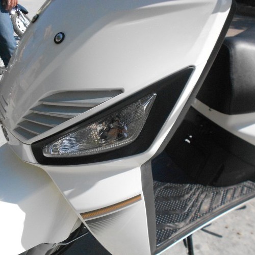 Mahindra Gusto Turn Indicators