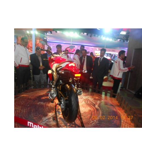 Mahindra Mojo 300cc 02