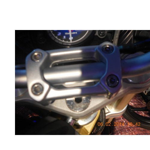 Mahindra Mojo 300cc 23