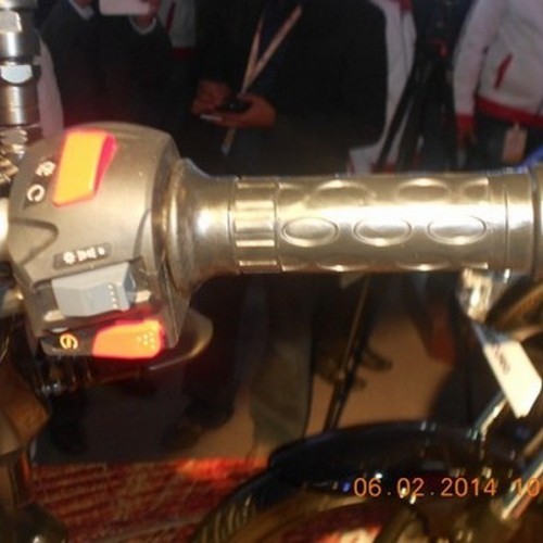 Mahindra Mojo 10