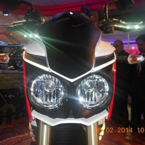 Mahindra Mojo 23