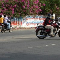 Royalenfield Thunderbirdtwinspark 34