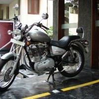 Royalenfield Thunderbirdtwinspark 41