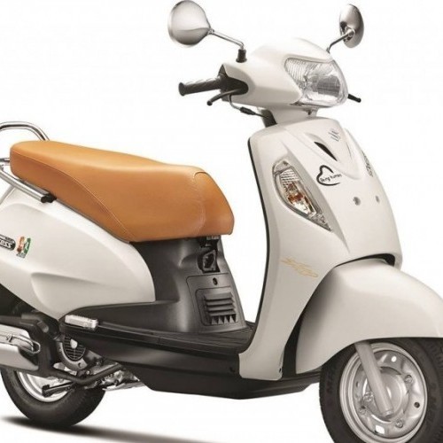 Suzuki Access Front View