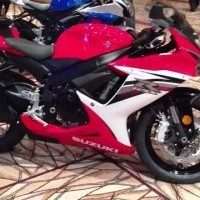 Suzuki Gsxr 150 3