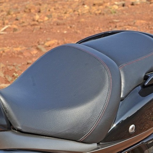 Suzuki Intruder Seat