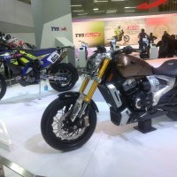 Tvs Zeppelin Cruiser Concept Side