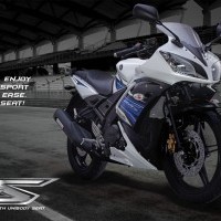 Yamaha R15s Track Picture