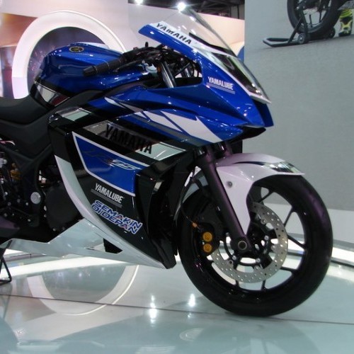 Yamaha R25 26