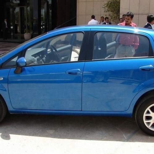 Fiat_Grande Punto_104