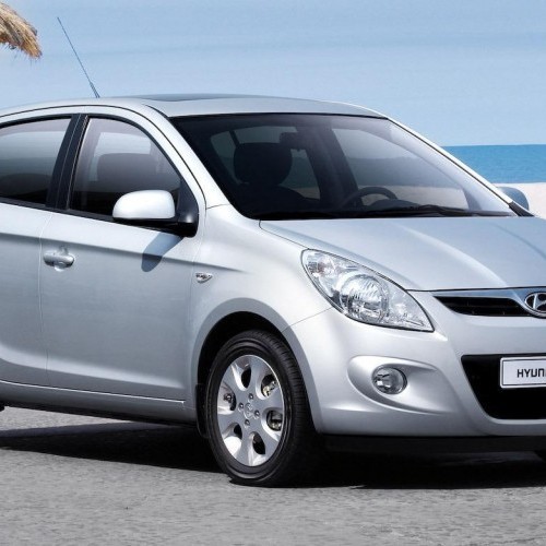 Hyundai_i20_13