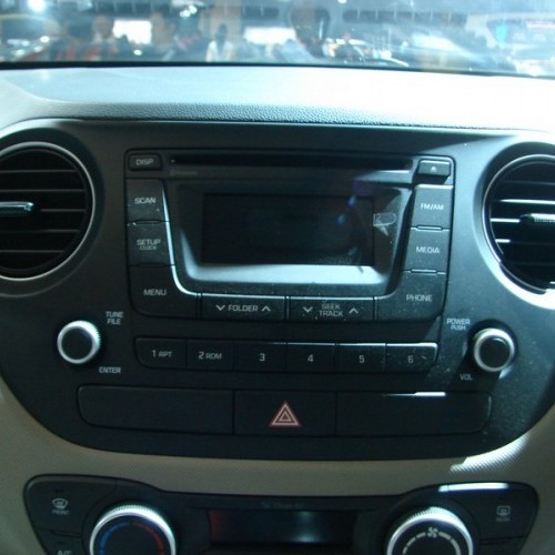 Hyundai_Xcent_5