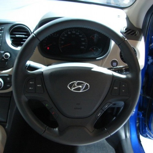 Hyundai_Xcent_4