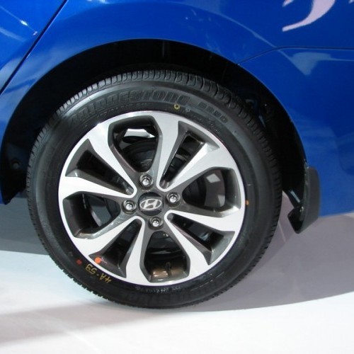 Hyundai_Xcent_2